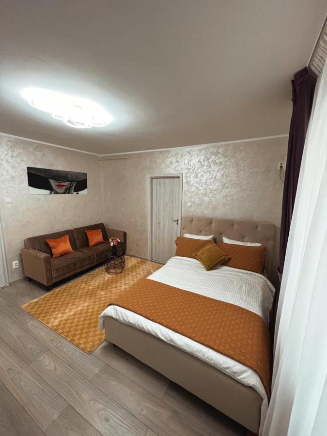Central Apartament Jászvásár Kültér fotó